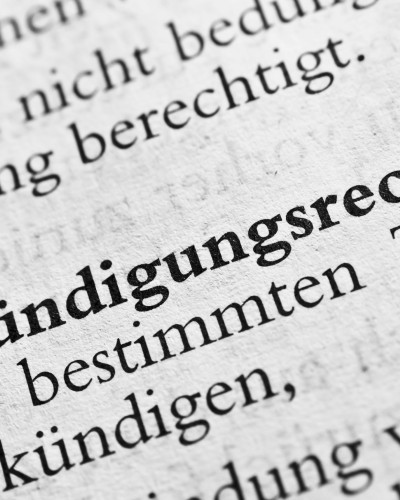 Arbeitszeugnis von Juristen prüfen